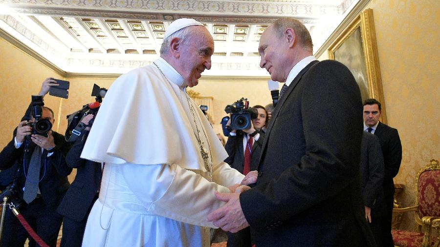 Presidente da Rússia, Vladimir Putin, encontra com o Papa Francisco no Vaticano - Vaticano/via Reuters