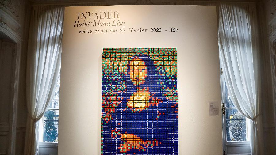 A versão cubana de Rubik da arte de rua da "Mona Lisa", intitulada "Rubik Mona Lisa", feita em 2005 pelo artista francês Invader - Francois Guillot / AFP
