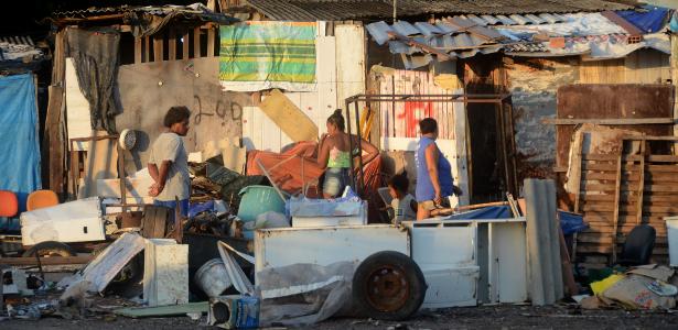 Após 6 anos, Brasil volta à marca de 14 milhões de famílias na miséria