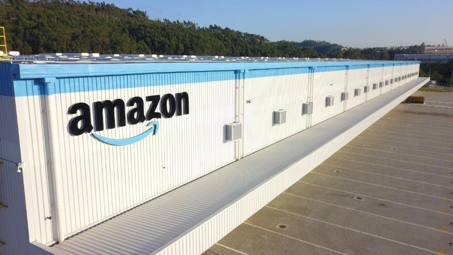 Logotipo da Amazon no segundo centro de distribuição da empresa em Cajamar (SP) - Divulgação