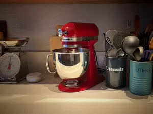 Batedeira KitchenAid está com 12% OFF, por R$ 1.879; por que é tão cara?