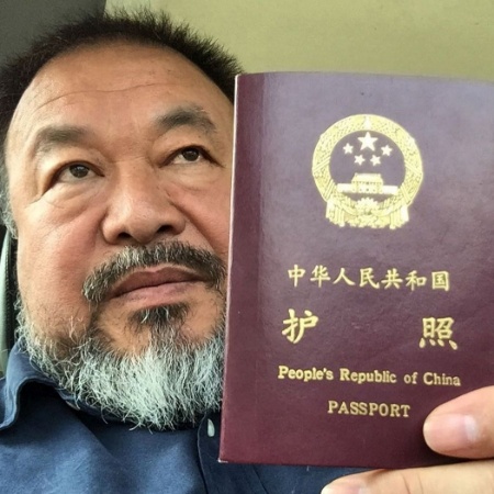 O artista chinês Ai Weiwei, que participaria da abertura da Mostra de SP nesta quarta - Reprodução/Instagram