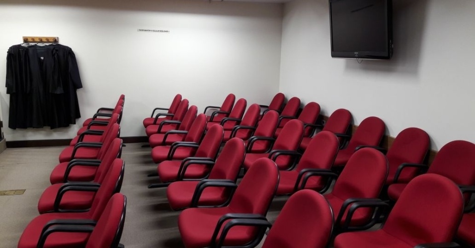22.jan.2018 - Foto da sala da 8ª Turma do TRF-4, onde Lula será julgado na Operação Lava Jato