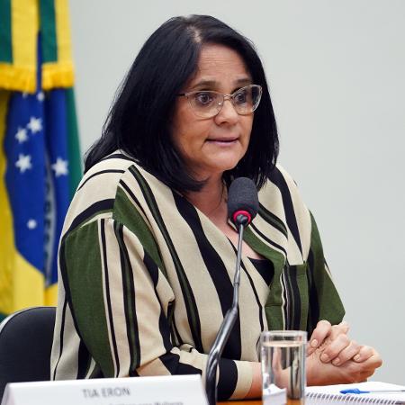 A ministra Damares Alves durante sessão na Comissão de Defesa dos Direitos da Mulher - Pablo Valadares/Câmara dos Deputados