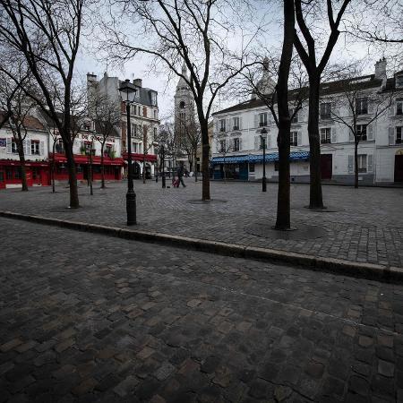 Ruas de Paris ficaram vazias com pandemia de covid-19 - JOEL SAGET / AFP
