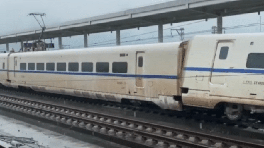 04.jun.22 - Trem de alta velocidade com passageiros descarrilha na China e mata pelo menos uma pessoa na província de Guizhou, no sul da China - Mídia estatal da China