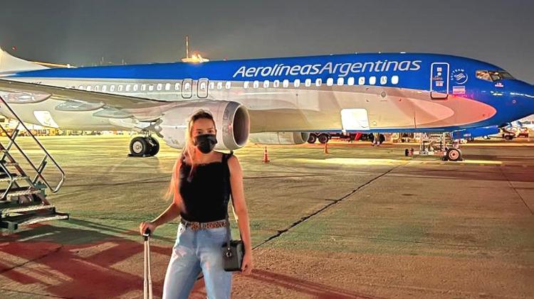 Gabriela Ferreira, 26, conseguiu descontos na sua passagem internacional ao usar milhas Gabriela Ferreira, 26, conseguiu descontos na sua passagem internacional ao usar milhas