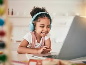 24% das crianças já acessam a internet até os 6 anos, diz pesquisa