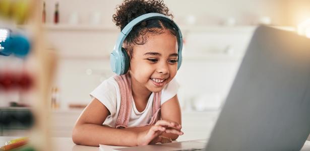 Por que tantas crianças passam horas na internet vendo outras