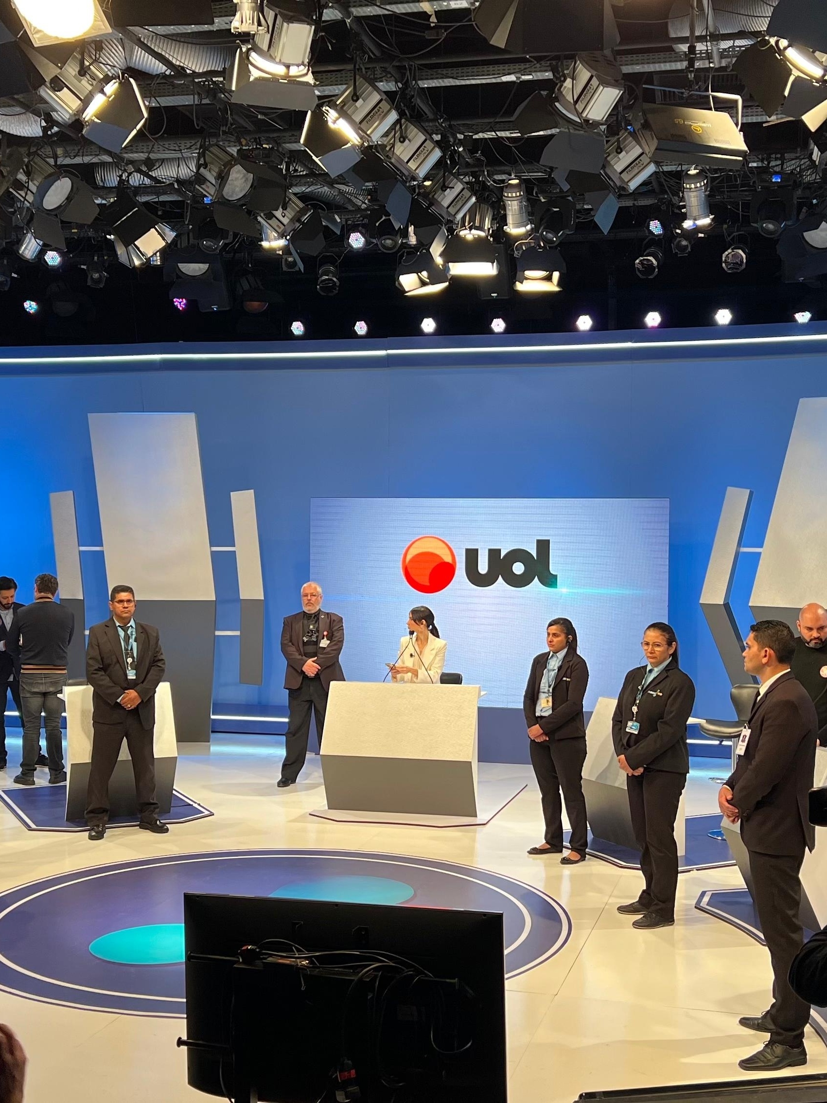 Debate Rede TVUOL tem gritos e advertências; propostas destacam saúde