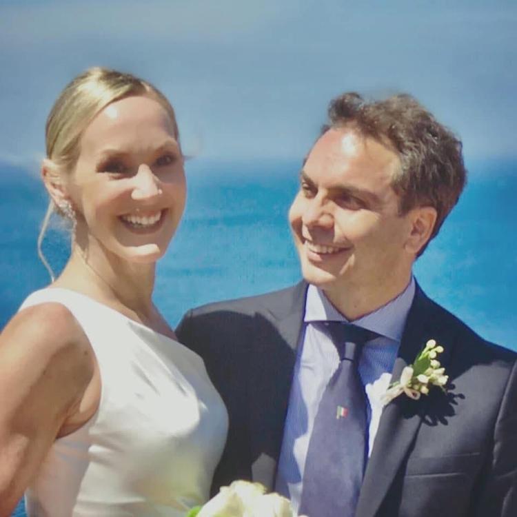 Monica e Isidoro se casaram em 2021 e hoje têm uma empresa juntos Monica e Isidoro se casaram em 2021 e hoje têm uma empresa juntos