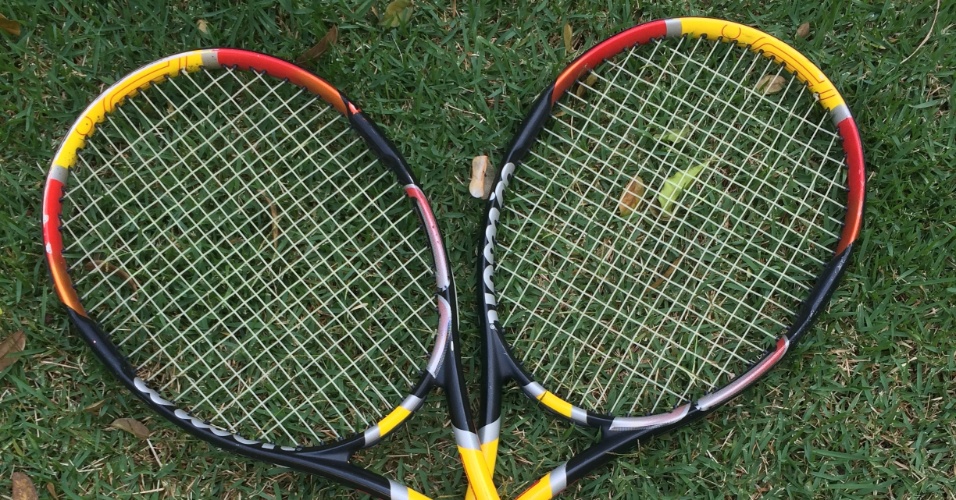 Par de raquetes de tênis que pode ser alugado em sites como o Alooga e o Cyou