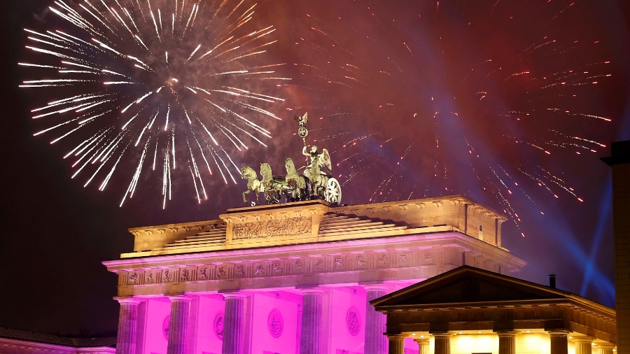 Réveillon em Berlim, na Alemanha (foto): País imporá restrições às celebrações temendo um salto de casos após as festas - Fabrizio Bensch/Reuters