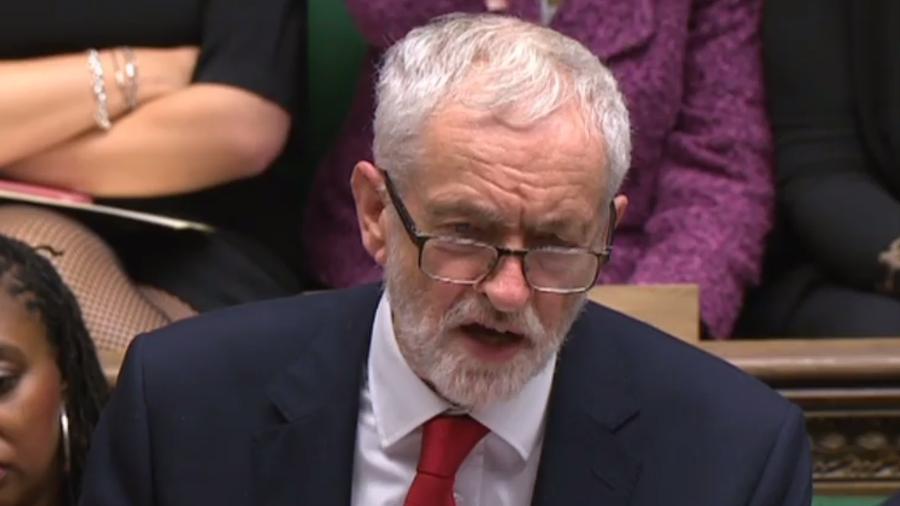 16.jan.2019 - Jeremy Corbyn discursa no Parlamento inglês - Pool/AFP