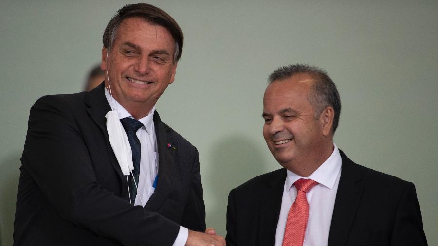 O presidente Jair Bolsonaro e o ministro Rogério Marinho (Desenvolvimento) no lançamento do Casa Verde e Amarela, em agosto de 2020 - Mateus Bonomi/Agif/Agência Estado
