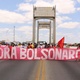 2.out.2021 - Protesto contra o presidente Jair Bolsonaro realizado na ponte Presidente Dutra, entre Juazeiro (BA) e Petrolina (PE) - Ivan Cruz/Futura Press/Estadão Conteúdo