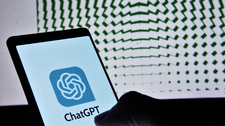 ChatGPT celular smartphone logo