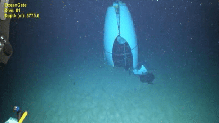 Cauda do submarino Titan foi encontrada parcialmente preservada após implosão