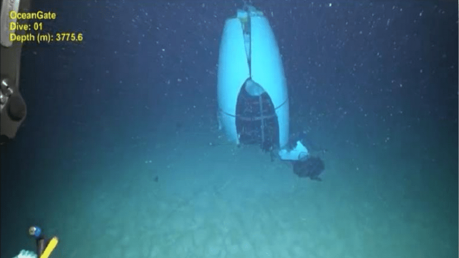 Cauda do submarino Titan foi encontrada parcialmente preservada após implosão