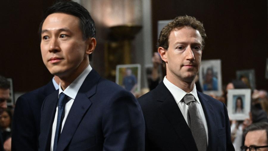 Shou Zi Chew (esq.), CEO do TikTok, e Mark Zuckerberg (dir.), CEO da Meta, durante audiência no Senado dos EUA.