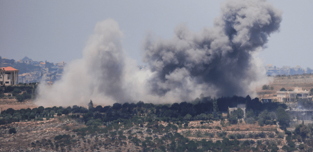 Israel e Hezbollah se atacam no sul do Líbano; ao menos 20 pessoas morreram