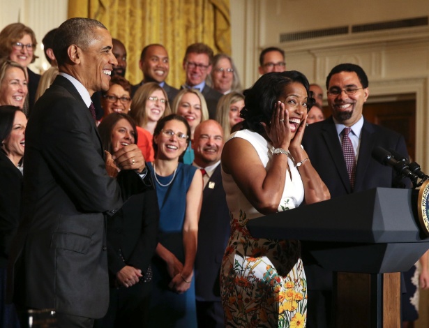 Jahana Hayes reage durante uma cerimônia em que foi nomeada Professora Nacional do Ano de 2016 pelo presidente Barack Obama - Doug Mills/ The New York Times