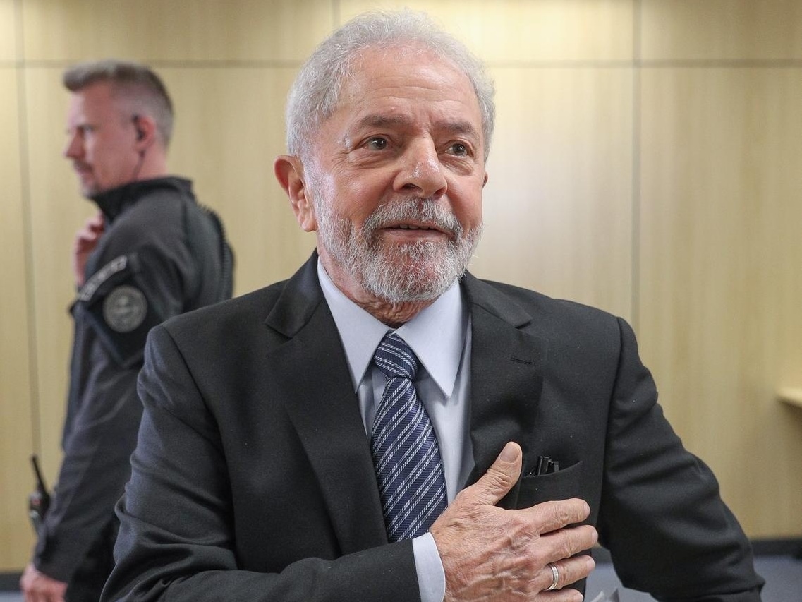 Lula acena para Marta e diz querer ser a Fernanda Montenegro de