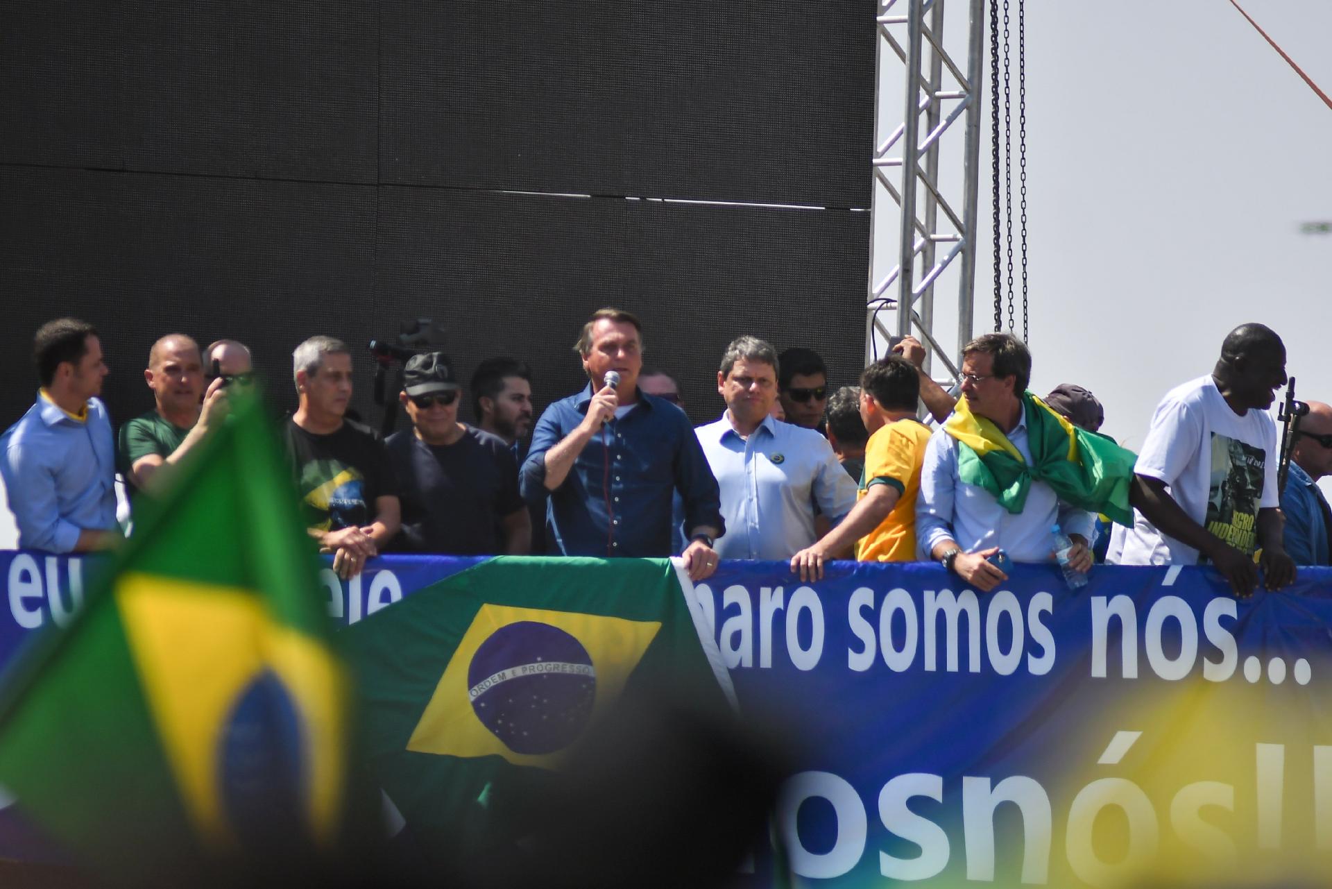 7.set.2021 - O presidente Jair Bolsonaro (sem partido) discursa para apoiadores durante ato pró-governo em Brasília - ANTONIO MOLINA/ESTADÃO CONTEÚDO