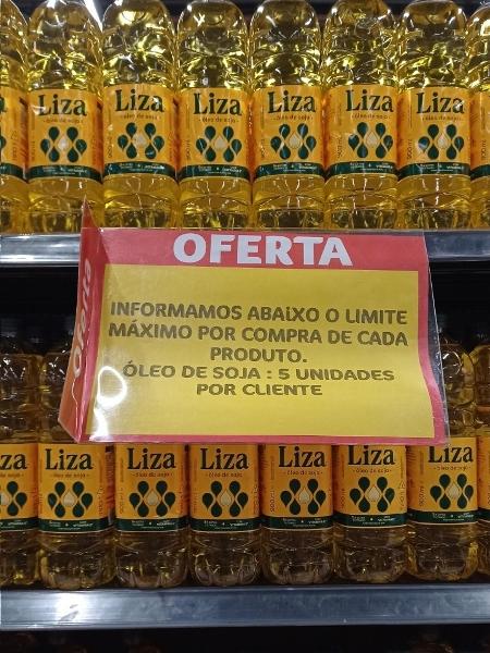 Mercado no Recife faz promoção e cobra R$ 11,99 por garrafa de óleo de soja - Twitter/@indeferido