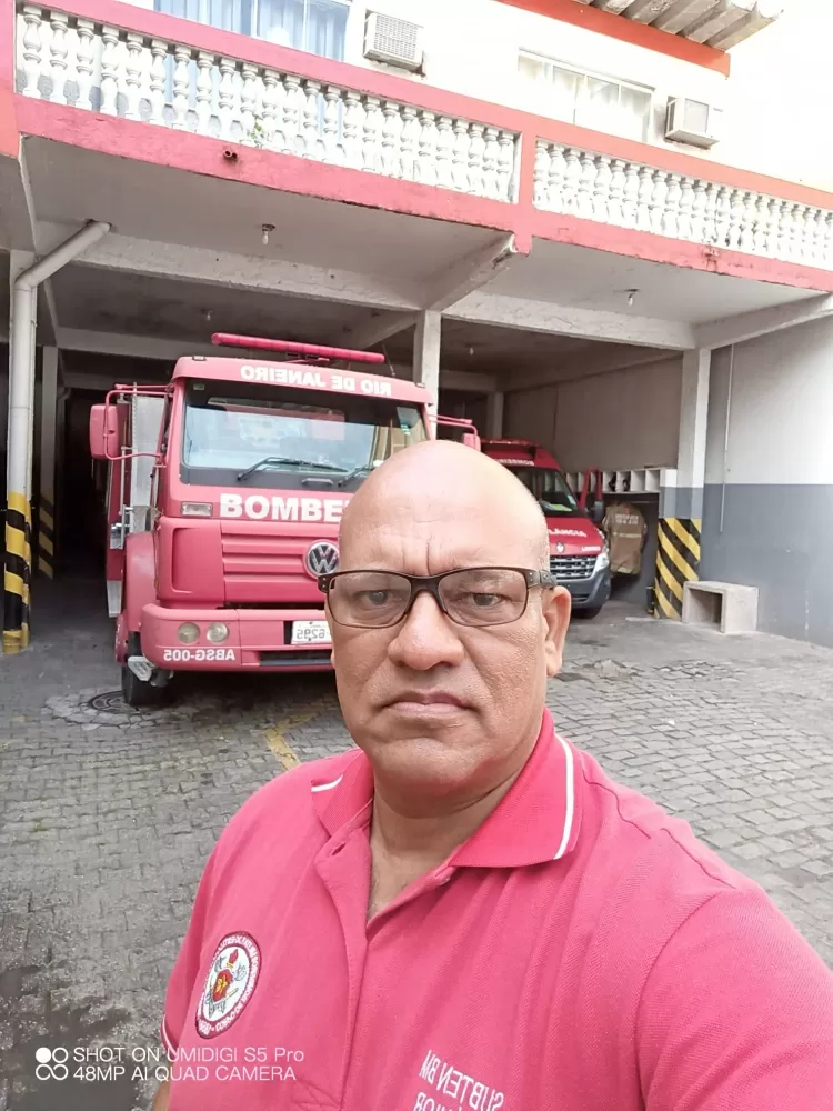 O bombeiro Roberto Henrique de Souza Júnior, preso por envolvimento em atos antidemocráticos - Reprodução/Facebook - Reprodução/Facebook