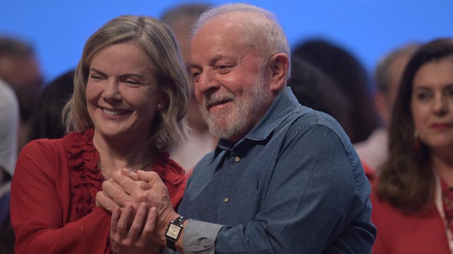 9.12.23 - O presidente Lula e a presidente do PT, Gleisi Hoffmann, durante conferência do Partido dos Trabalhadores