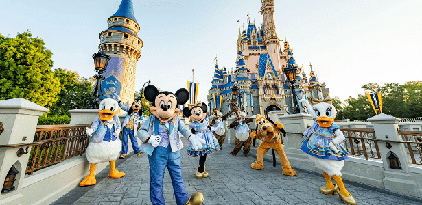 Para onde fica mais barato viajar com a valorização do real?