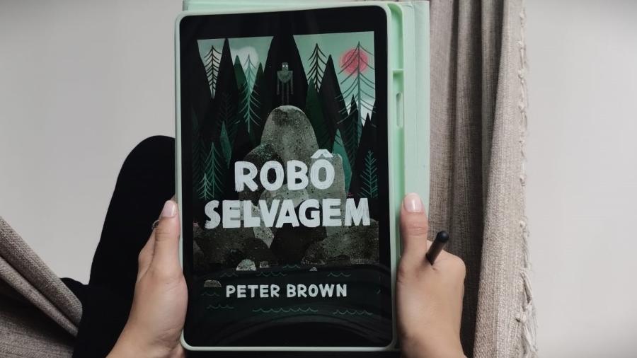 "Robô Selvagem", escrito por Peter Brown, está disponível em e-book, livro físico e audiolivro 