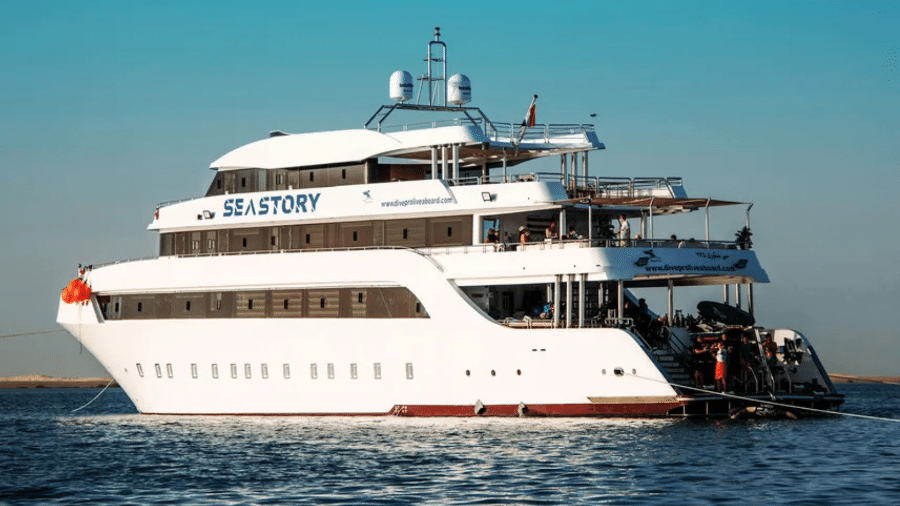 Embarcação Sea Story 