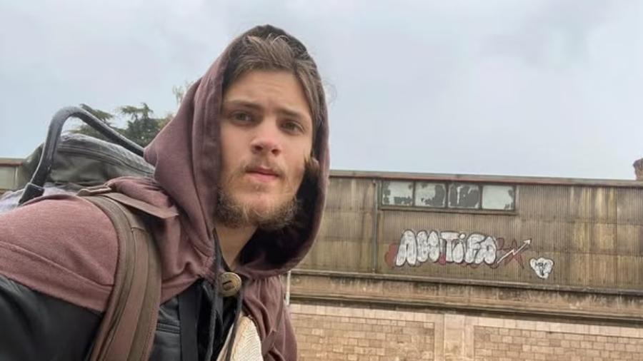 Anúncio da morte de Michael Gloss veio um ano após o ocorrido Anúncio da morte de Michael Gloss veio um ano após o ocorrido