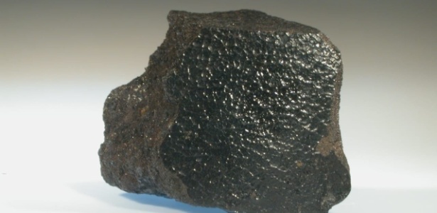 O Angra dos Reis é a rocha mais valiosa da coleção de mais de 400 meteoritos do Museu Nacional - BBC