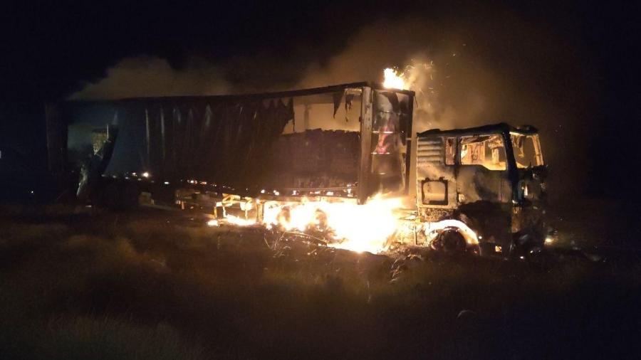 Grupo foi preso por saquear caminhão de cerveja em chamas no Paraná - Divugação/PRF