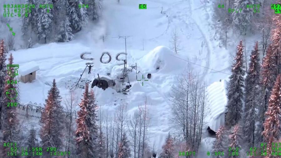 Imagem dos Patrulheiros Estaduais do Alaska registra o momento em que Tyson Steele foi localizado durante sobrevoo policial - Divulgação/Patrulheiros Estaduais do Alaska