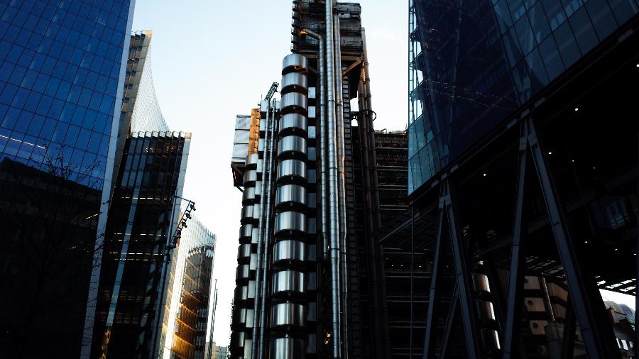 O prédio do Lloyd"s no distrito financeiro de Londres - David Cliff/NurPhoto via Getty Images