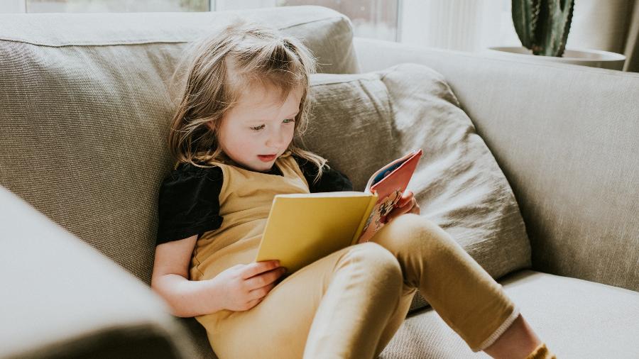 Livros infantis contribuem para as crianças terem contato com temas complexos com uma linguagem simples e atraente - Getty Images