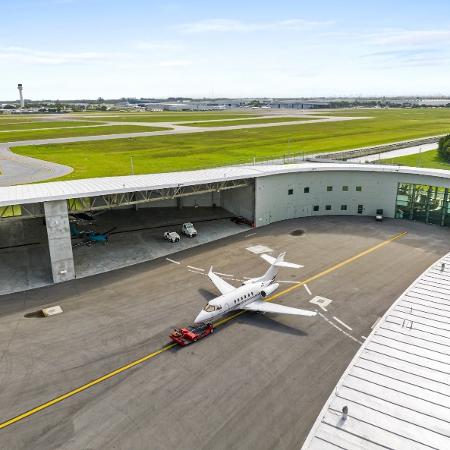 Aeroporto de Opa-Locka fica a 15 quilômetros do centro de Miami