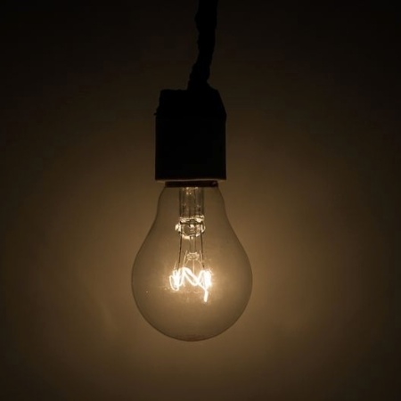 Tipo de lâmpada que ilumina o quarto pode prejudicar a sua saúde - Marcello Casal Jr/Agência Brasil