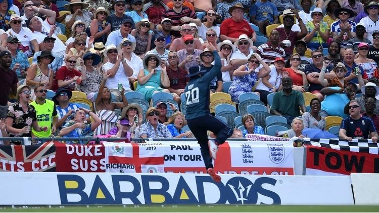 Críquete é o esporte nacional e costuma ser jogado no estádio Kensington Oval - Getty Images - Getty Images