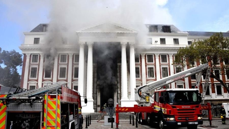 Incêndio atinge parlamento da África do Sul, na Cidade do Cabo - Divulgação/Parliament of RSA