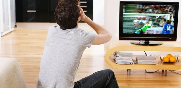 TV, streaming ou rádio: quem vai gritar gol antes na Copa do Mundo?