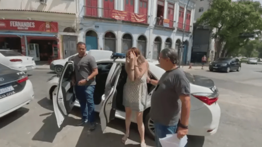 A mulher e o companheiro dela foram presos hoje - Reprodução/TV Globo