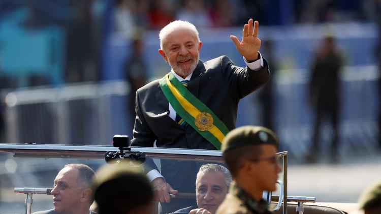 Presidente Lula desfila em Brasília no dia da Independência