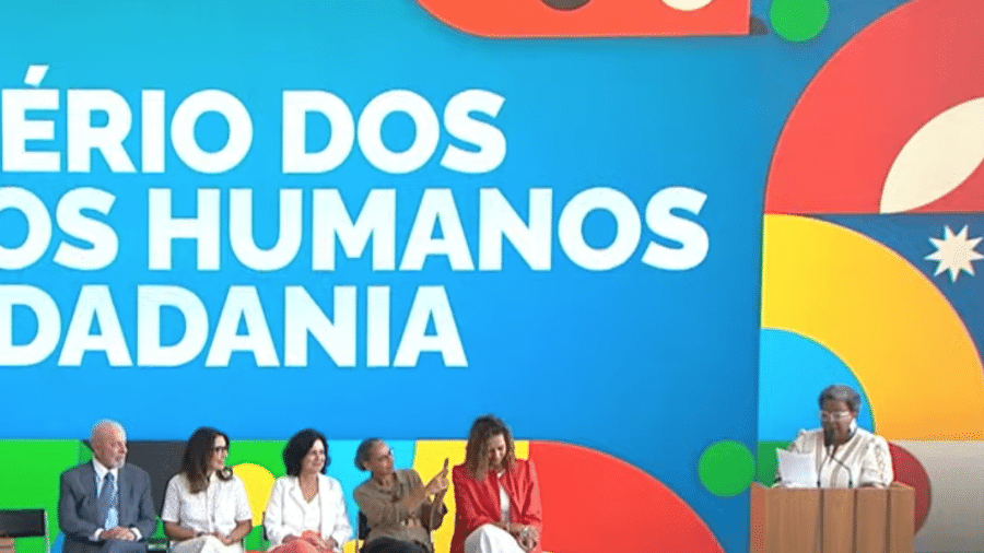 Macaé Evaristo toma posse como ministra dos Direitos Humanos