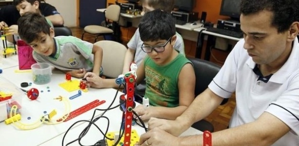 Segundo o professor, curso extracurricular despertou interesse de alunos por ciências e melhorou engajamento com a escola - Divulgação - Divulgação