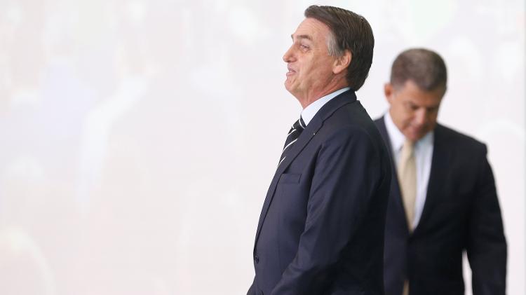 2.jan.2019 - O presidente Jair Bolsonaro e Gustavo Bebianno em cerimônia no Palácio do Planalto - Adriano Machado/REUTERS